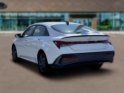 Hyundai Elantra Hybrid SEL Sport Sedan 2026