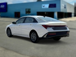 Hyundai Elantra Hybrid Blue DCT 2025