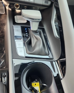 Hyundai Elantra Hybrid SEL Sport Sedan 2026