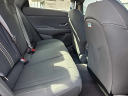 Hyundai Elantra Hybrid SEL Sport Sedan 2026