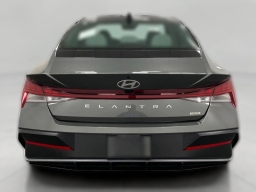 Hyundai Elantra Hybrid Limited Sedan 2026