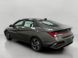 Hyundai Elantra Hybrid Limited Sedan 2026