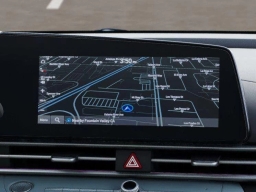 Hyundai Elantra Hybrid Limited DCT 2025