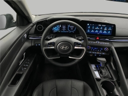Hyundai Elantra Hybrid Limited Sedan 2026