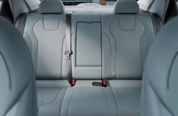 Hyundai Elantra Hybrid Limited Sedan 2026