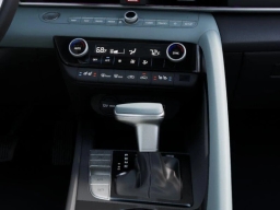 Hyundai Elantra Hybrid Limited Sedan 2026