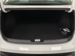 Hyundai Elantra Limited IVT 2026