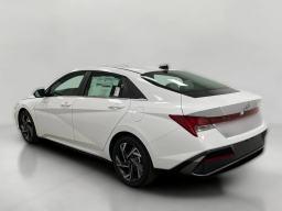 Hyundai Elantra Limited IVT 2026