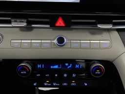 Hyundai Elantra Limited IVT 2026