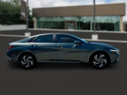 Hyundai Elantra Limited IVT 2025