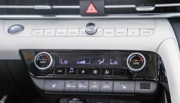Hyundai Elantra Limited IVT 2026