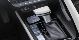 Hyundai Elantra Limited IVT 2026