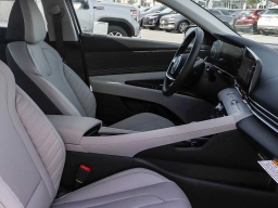 Hyundai Elantra Limited IVT 2026