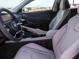 Hyundai Elantra Limited IVT 2026