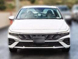 Hyundai Elantra Limited IVT 2026
