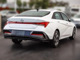 Hyundai Elantra Limited IVT 2026