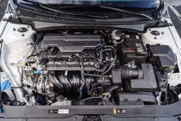 Hyundai Elantra Limited IVT 2026