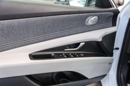 Hyundai Elantra Limited IVT 2026