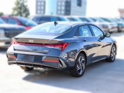 Hyundai Elantra Limited IVT 2026
