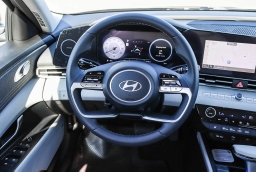 Hyundai Elantra Limited IVT 2026