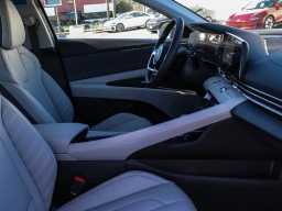 Hyundai Elantra Limited IVT 2026
