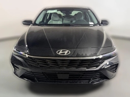 Hyundai Elantra Limited IVT 2026