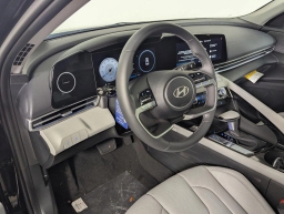 Hyundai Elantra Limited IVT 2026