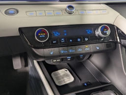 Hyundai Elantra Limited IVT 2026