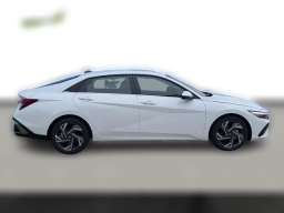 Hyundai Elantra Limited Sedan 2026