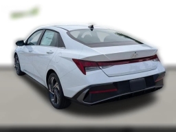 Hyundai Elantra Limited Sedan 2026