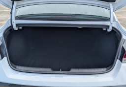 Hyundai Elantra Limited Sedan 2026