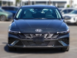 Hyundai Elantra Limited IVT 2026