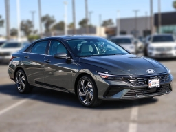Hyundai Elantra Limited IVT 2026