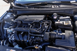 Hyundai Elantra Limited IVT 2026
