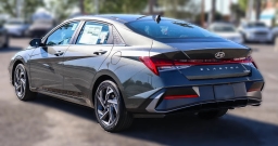 Hyundai Elantra Limited IVT 2026