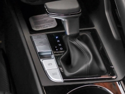 Hyundai Elantra Limited IVT 2026