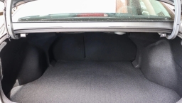 Hyundai Elantra Limited IVT 2026