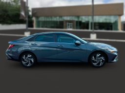 Hyundai Elantra Limited IVT 2025