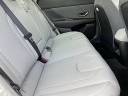 Hyundai Elantra Limited IVT 2026