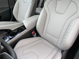 Hyundai Elantra Limited IVT 2026