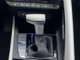 Hyundai Elantra Limited IVT 2026