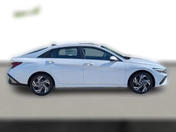 Hyundai Elantra Limited IVT 2026
