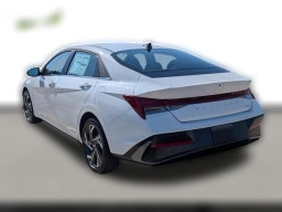 Hyundai Elantra Limited IVT 2026