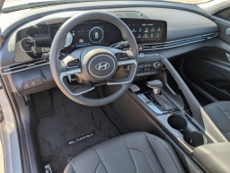 Hyundai Elantra Limited IVT 2026
