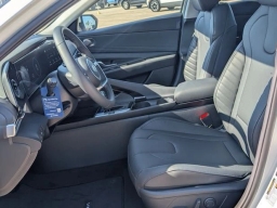 Hyundai Elantra Limited IVT 2026