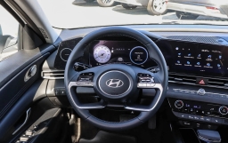 Hyundai Elantra Limited IVT 2026