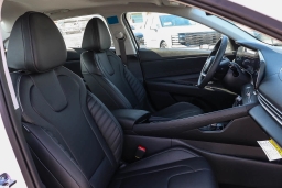 Hyundai Elantra Limited IVT 2026