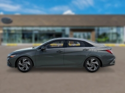 Hyundai Elantra Limited Sedan 2026