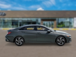 Hyundai Elantra Limited Sedan 2026