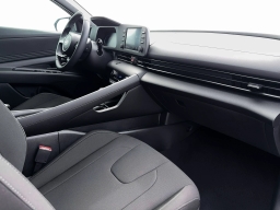 Hyundai Elantra SEL Sport Premium Sedan 2026